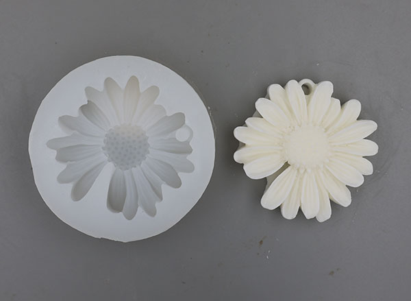 シリコンモールド】 #212 マーガレット W60mm＊D55mm＊H15mm