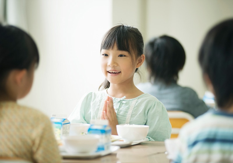 こどもたちへ倉薗牛を提供しました