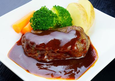 倉薗牛100％使用！ビーフクックくらぞのの極上ハンバーグ