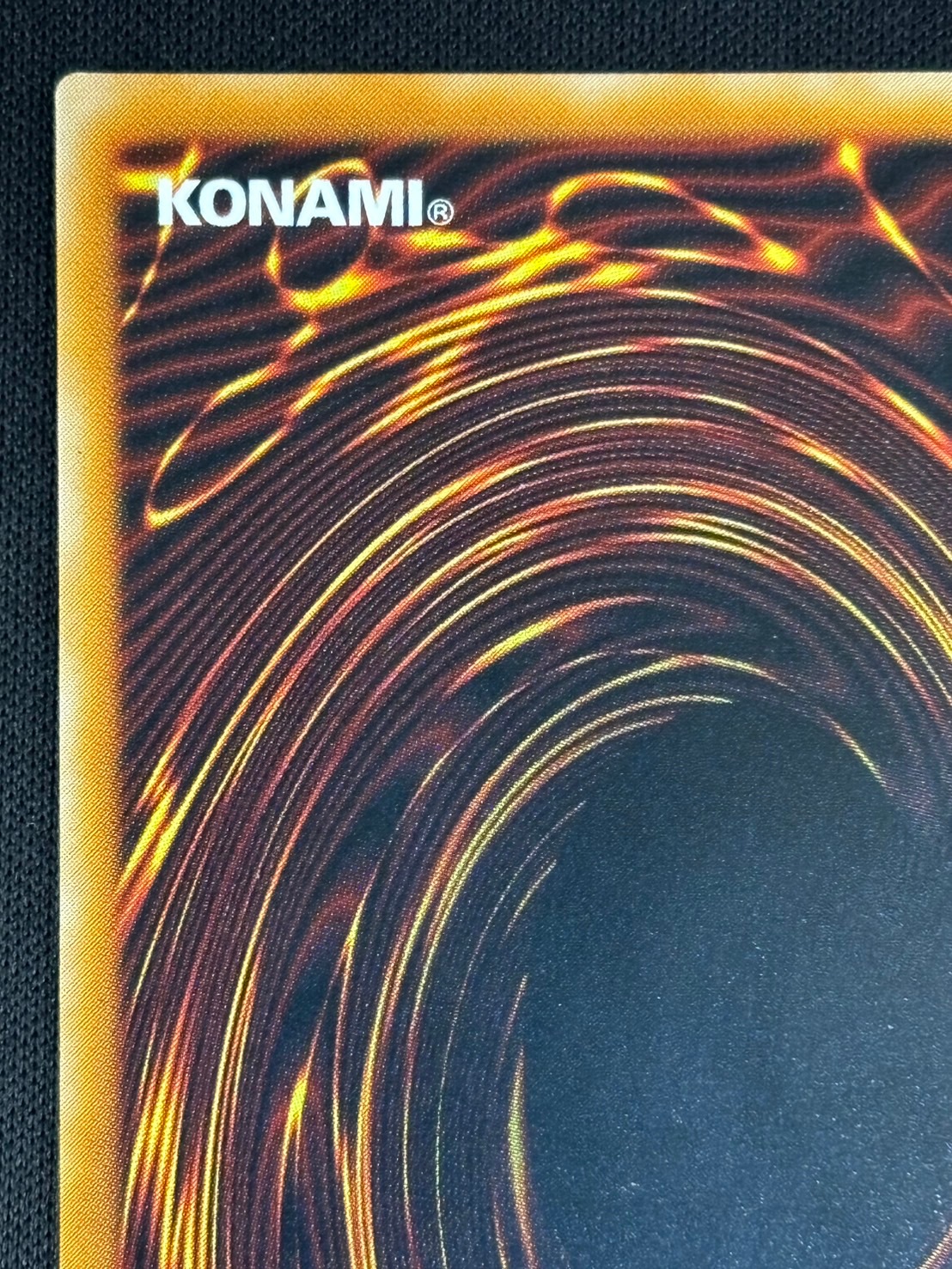 【遊戯王】アルティメットレア 真紅眼の黒竜（301-056） 遊戯王 - 真紅眼の黒竜 レリーフ アルティメットレア 301-056