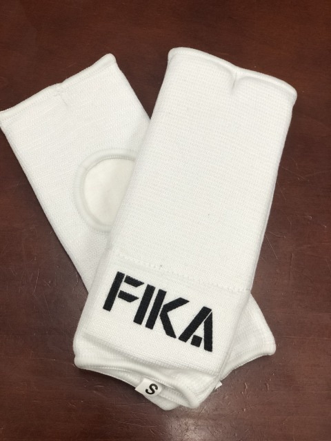 FIKA公式ナックルガード