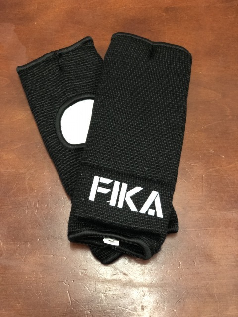 FIKA公式ナックルガード