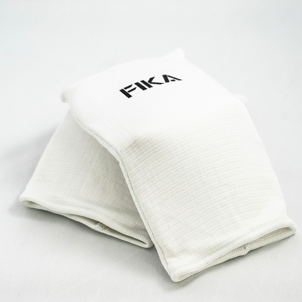 FIKA公式｜ニーガード