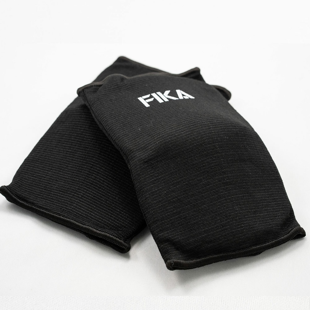 FIKA公式｜ニーガード