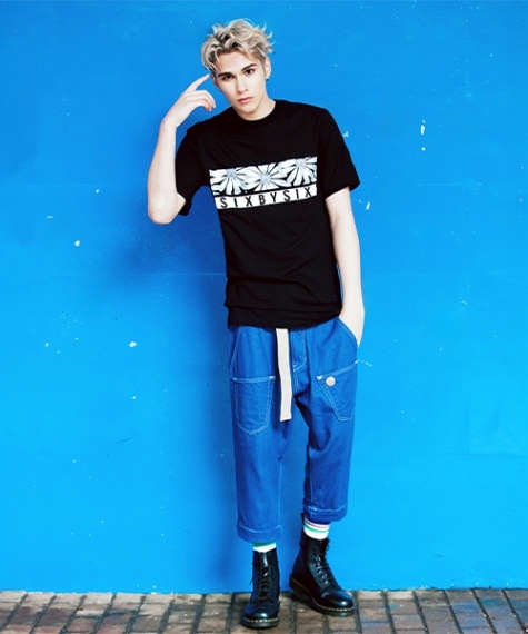 FLOWER GRAPHIC T-SHIRT