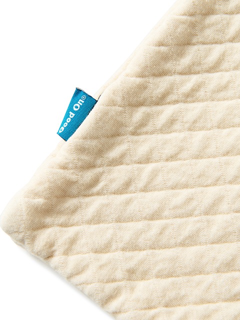 光電子キルトスカーフ [2025 Fall/Winter]