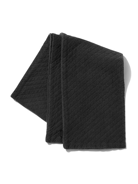 光電子キルトスカーフ [2025 Fall/Winter]