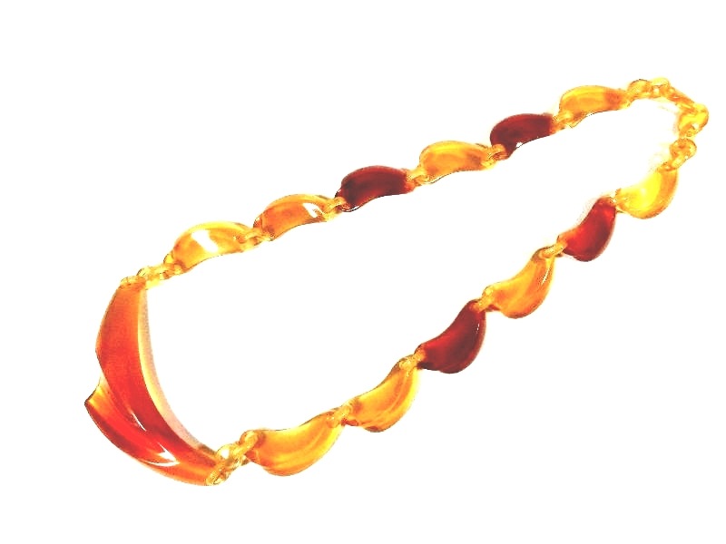 菊池 べっ甲 日本製 べっ甲細工 鼈甲張 船 沈み彫り キーホルダー 箱付き 菊池 べっ甲 日本製 べっ甲細工 鼈甲張 船 沈み彫り