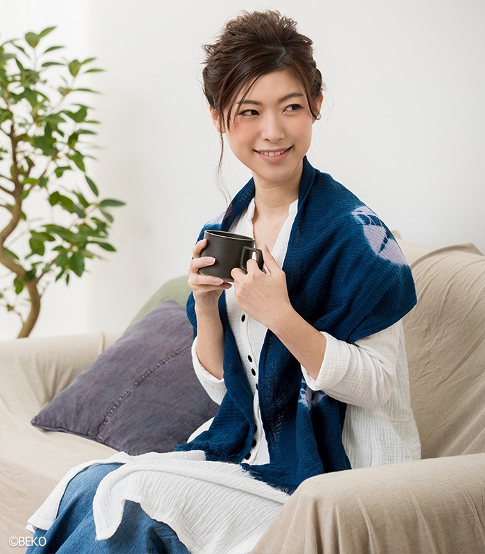fifu オーガニックコットンタオルマフラー手絞り本藍染め（メール便で送料無料）藍染め元：藍住町立「藍の館」（徳島県藍住町）