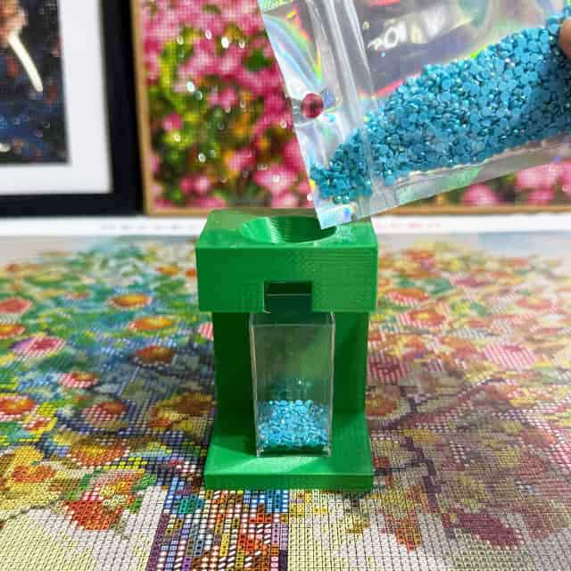 手芸時間オリジナル　ダイヤモンドアート用 スタンドビーズロート　みどり