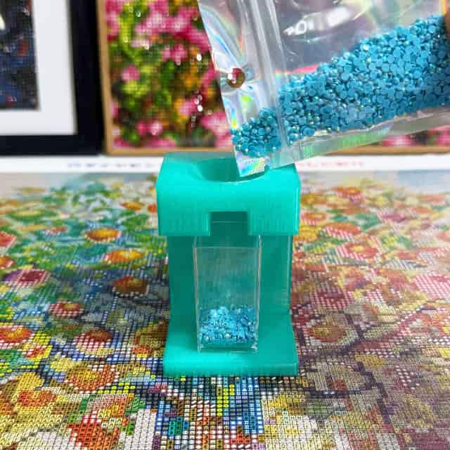 手芸時間オリジナル　ダイヤモンドアート用 スタンドビーズロート　エメラルドグリーン