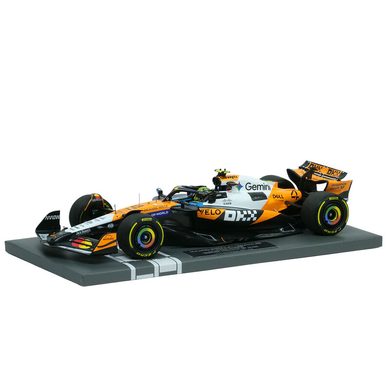 F1ドライバー ランド・ノリス BENEROSSO本店 東京