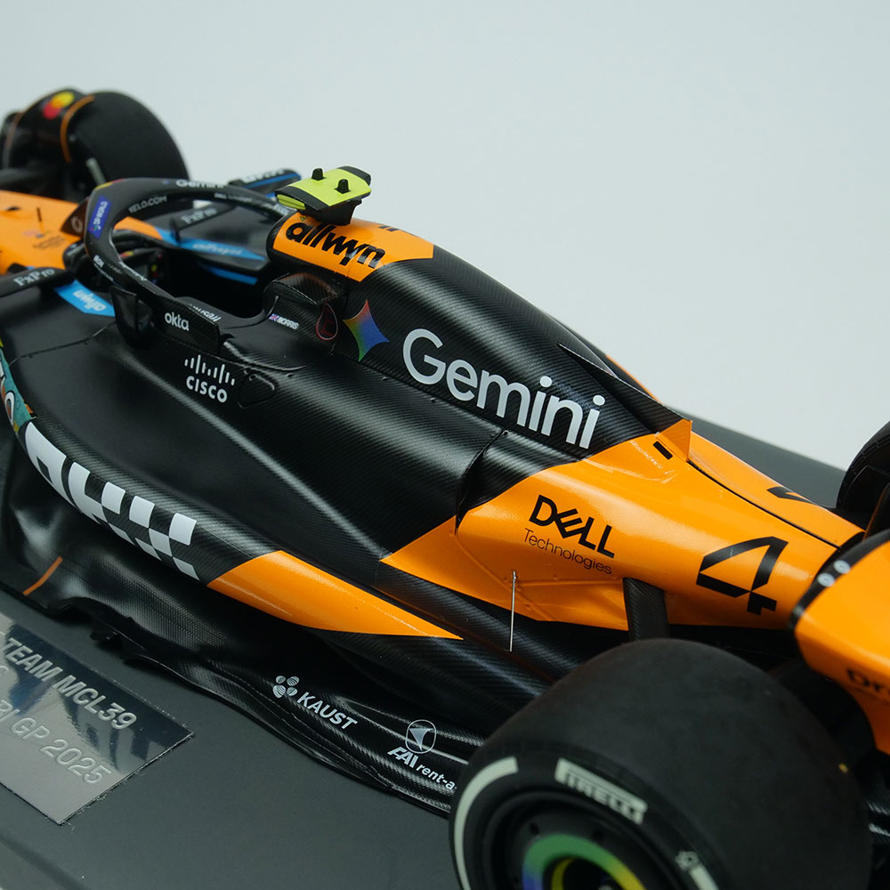 MINICHAMPS 1/18スケール マクラーレン F1 Team MCL39 L.ノリス アブダビGP 2025 ワールドチャンピオン 537254104