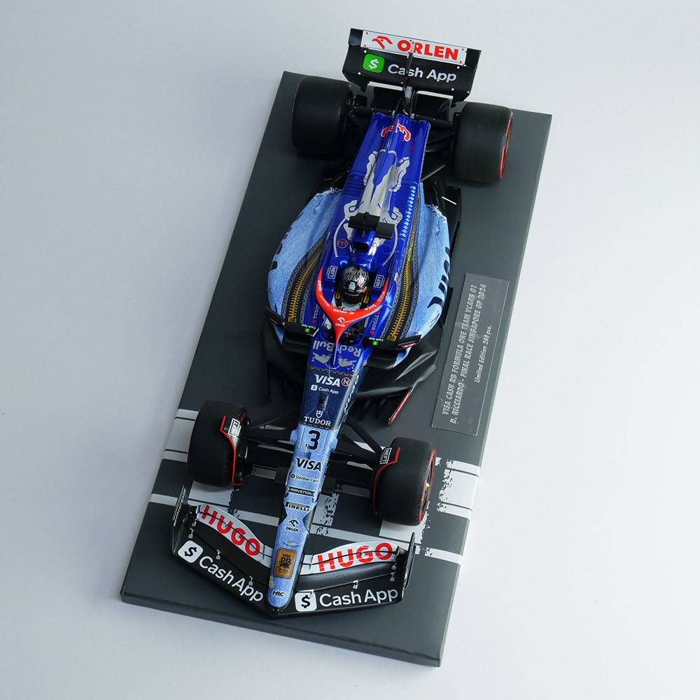 MINICHAMPS 1/18スケール ビザ キャッシュ RB F1チーム VCARB 01 D