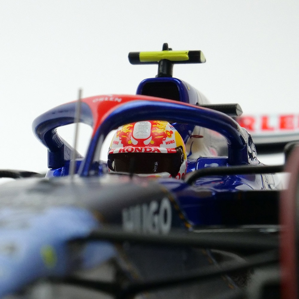 MINICHAMPS 1/18スケール ビザ キャッシュ RB F1チーム VCARB 01 角田