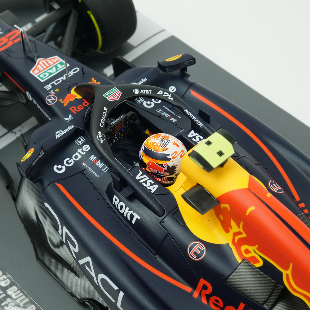 MINICHAMPS 1/18スケール オラクル レッド ブル レーシング RB21 角田