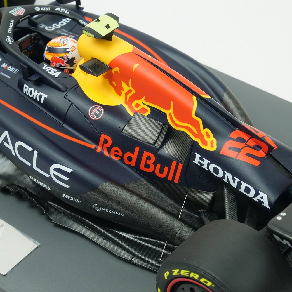 MINICHAMPS 1/18スケール オラクル レッド ブル レーシング RB21 角田