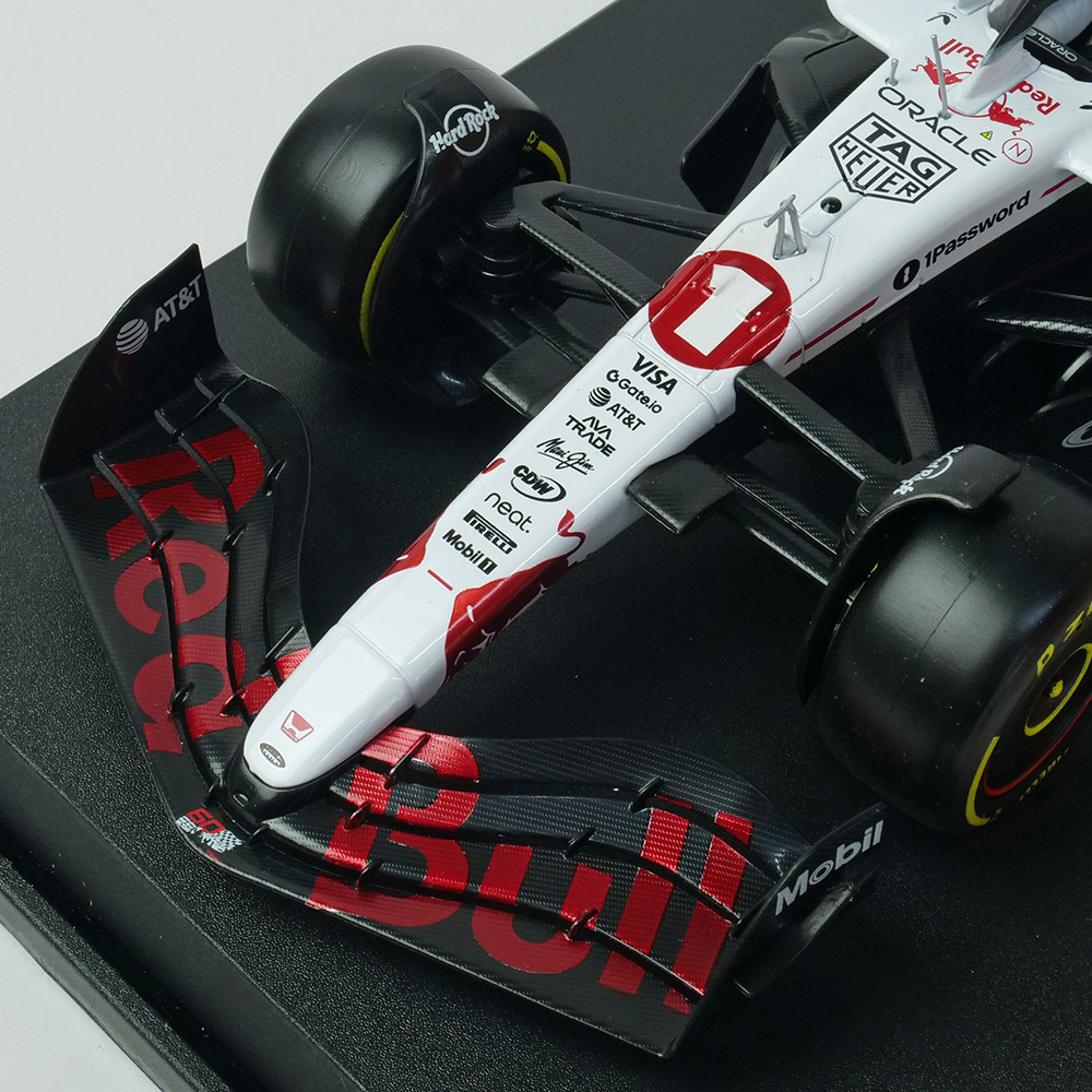 BBURAGO 1/18スケール オラクル レッドブル レーシング ホンダ RB21 M