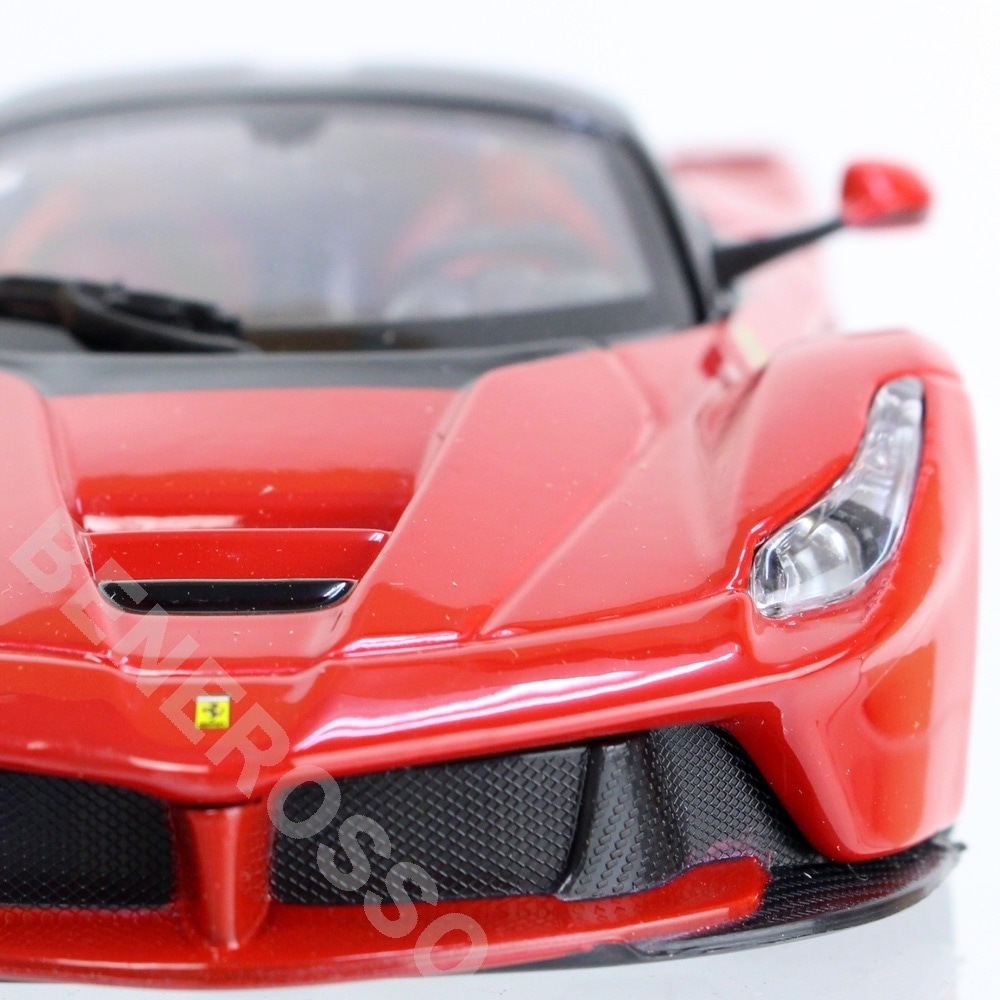 Bburago 1/24スケール フェラーリ ラ・フェラーリ レッド 18-26001R