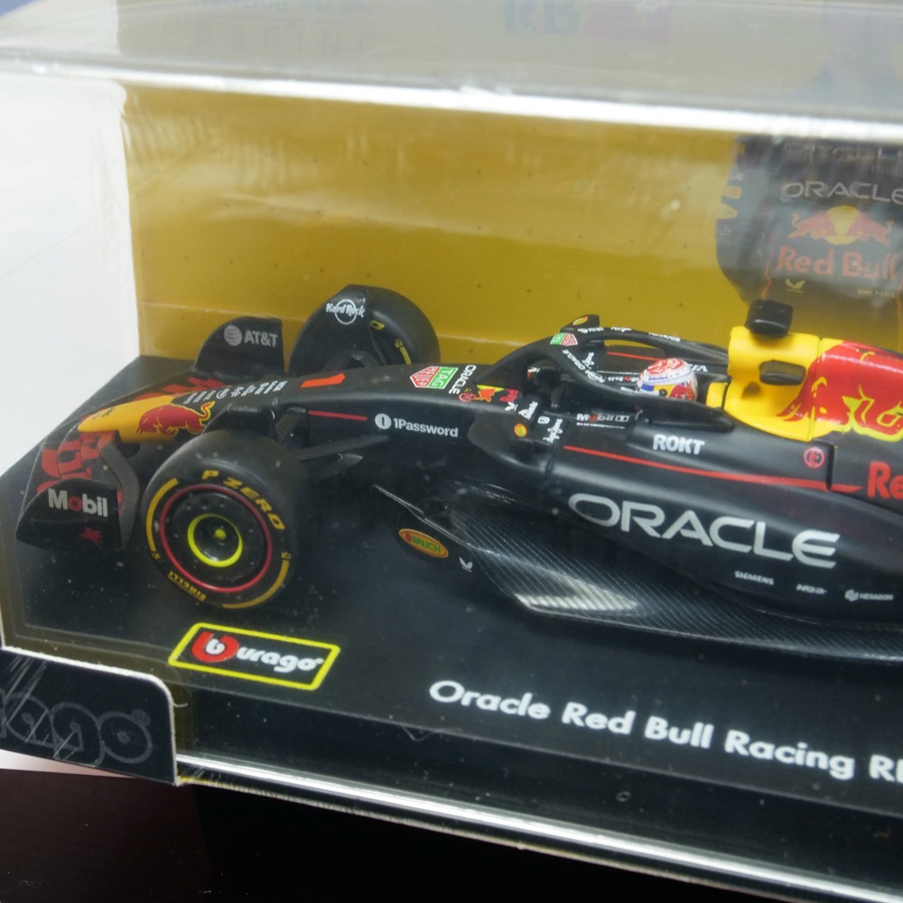 Bburago 1/43スケール オラクル レッドブル レーシング ホンダ RB21 M