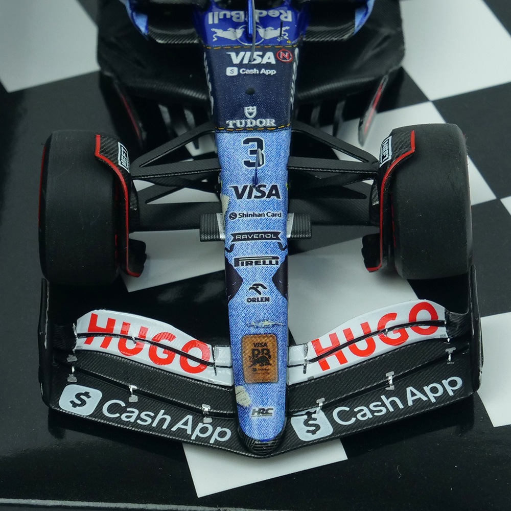 MINICHAMPS 1/43スケール ビザ キャッシュ RB F1 Team VCARB 01D