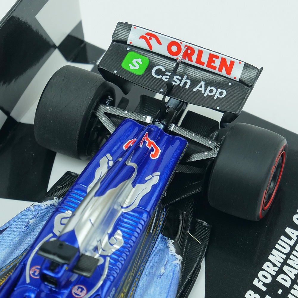 MINICHAMPS 1/43スケール ビザ キャッシュ RB F1 Team VCARB 01D