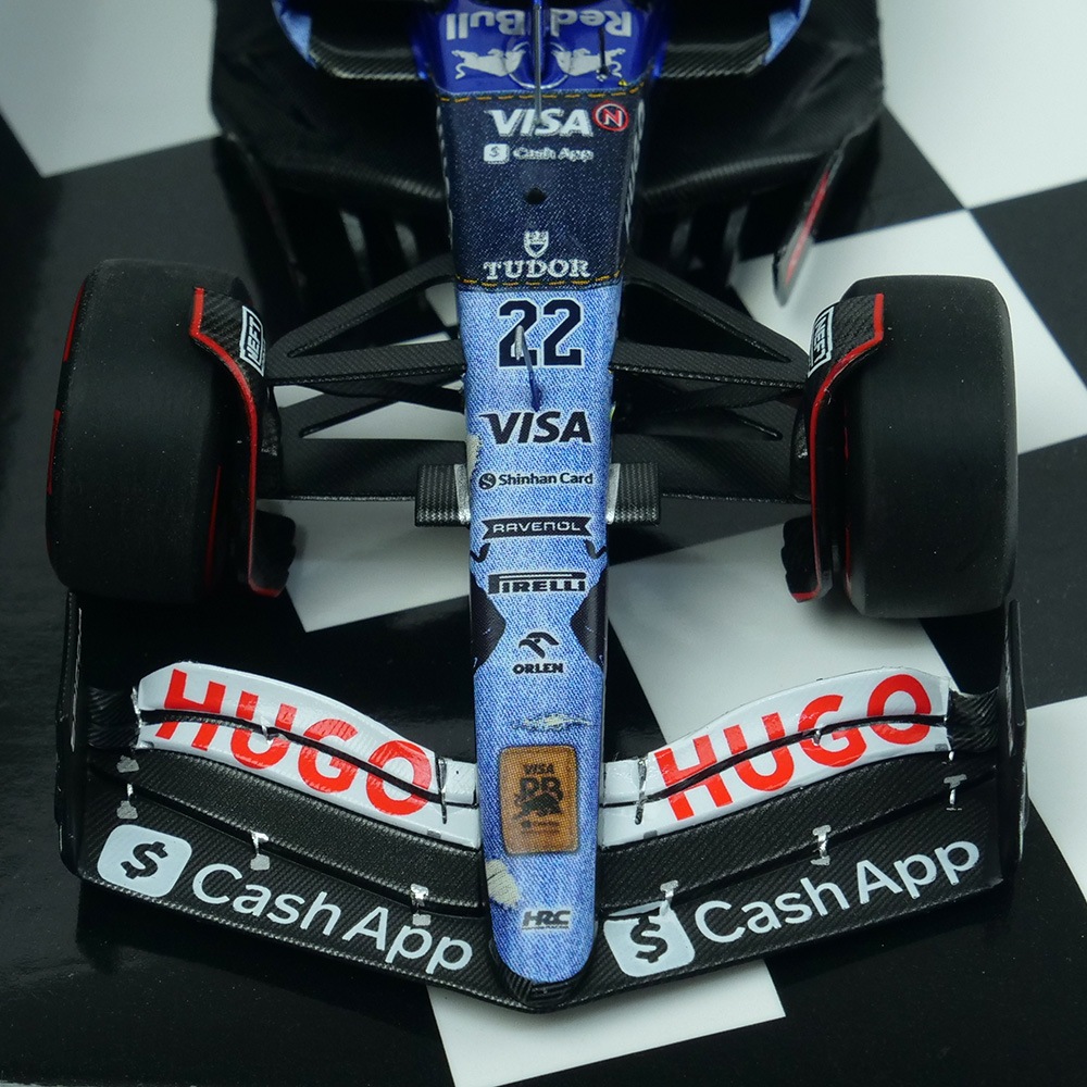MINICHAMPS 1/43スケール ビザ キャッシュ RB F1 Team VCARB 01角田裕