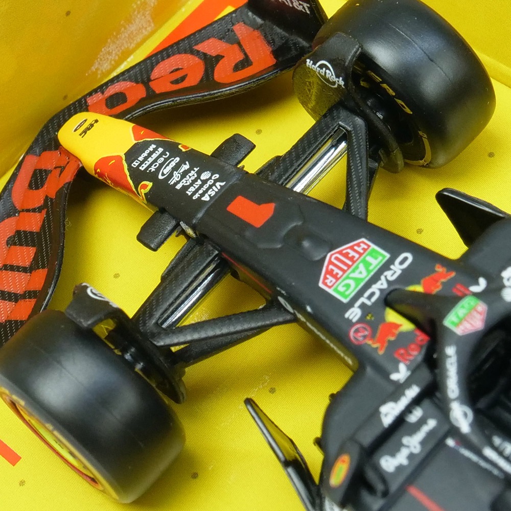 Bburago 1/43スケール オラクル レッドブル レーシング ホンダ RB21 M