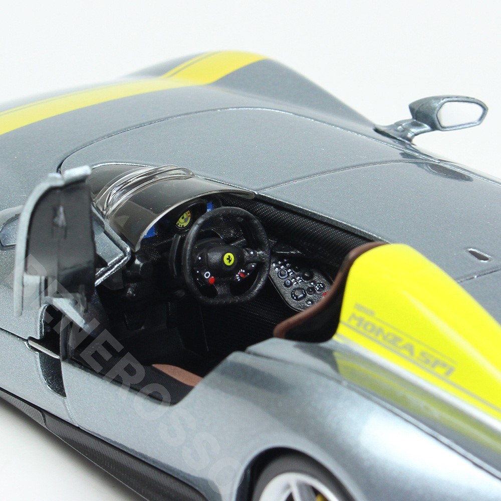 BBURAGO 1/24スケール フェラーリ Monza SP1 シルバー 18-26027S