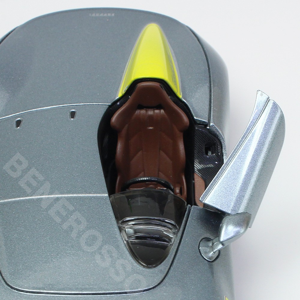 Bburago 1/24スケール フェラーリ Monza SP1 シルバー 18-26027S