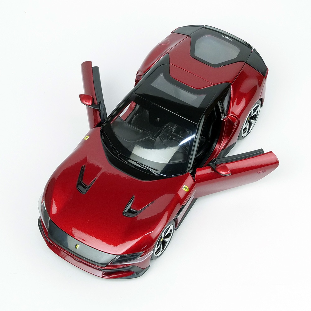 Bburago 1/24スケール フェラーリ ドーディチ チリンドリ レッド 18