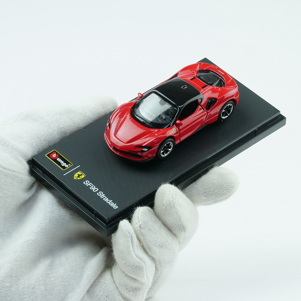 Bburago 1/64スケール フェラーリ SF90 ストラダーレ レッド 28-56020R