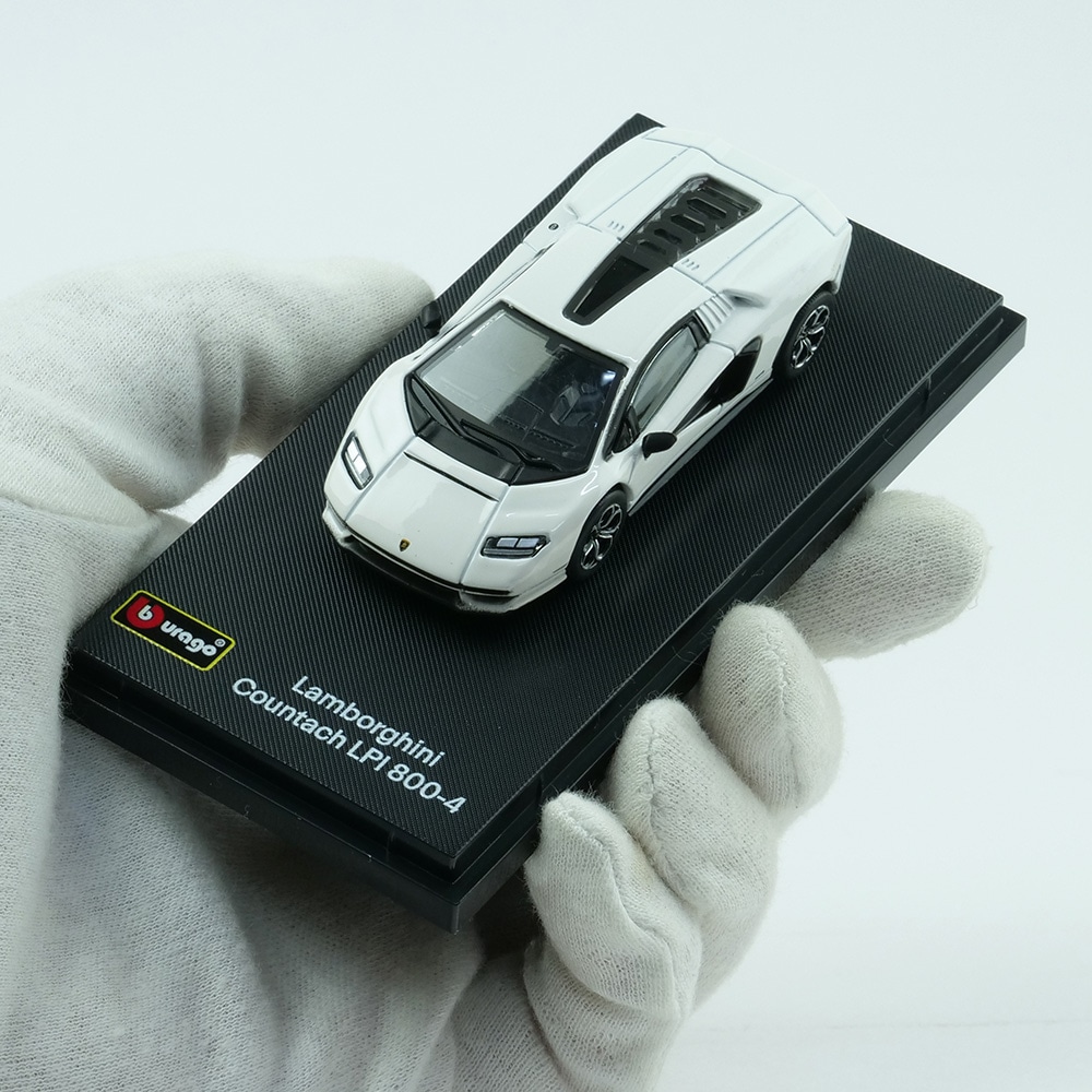 Bburago 1/64 ランボルギーニ カウンタック LPI 800-4 ホワイト
