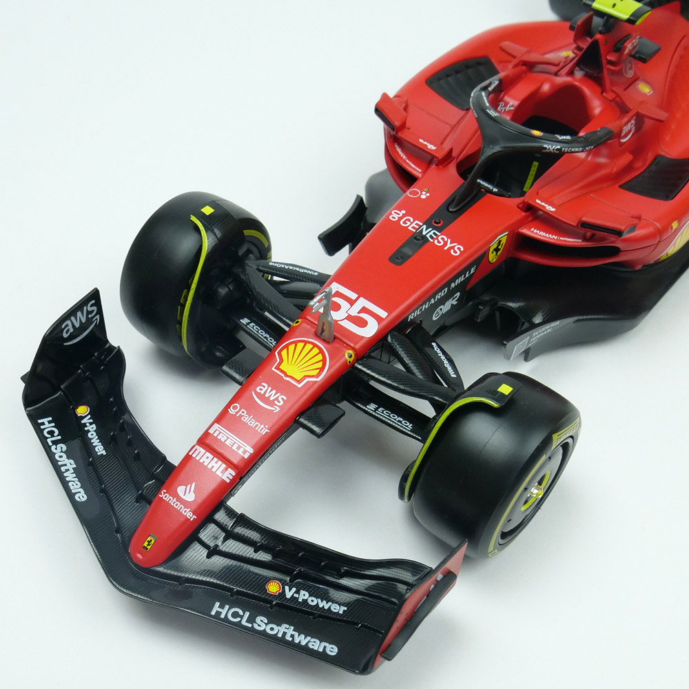 Bburago 1/24スケール フェラーリ SF23(2023) #55 C.サインツ フィギュア付 18-26809S