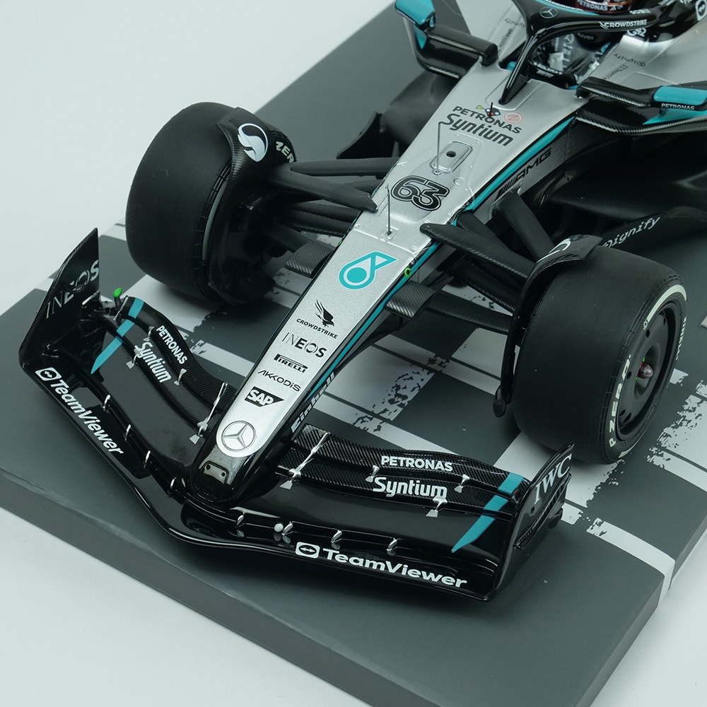 MINICHAMPS 1/18スケール メルセデス-AMG ペトロナス F1チーム W16 E