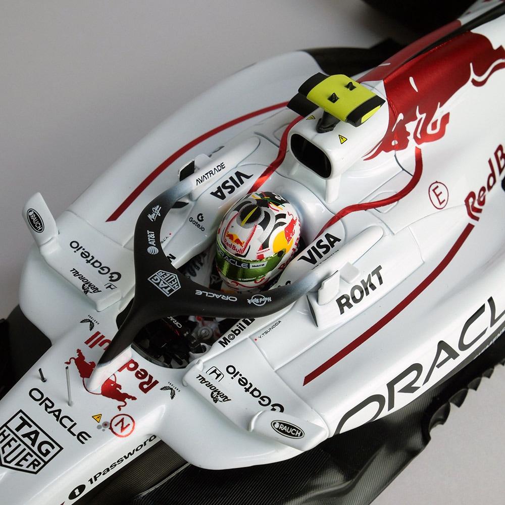 MINICHAMPS 1/18スケール オラクル レッド ブル レーシング RB21 角田