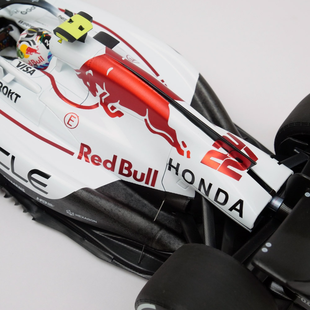 MINICHAMPS 1/18スケール オラクル レッド ブル レーシング RB21 角田