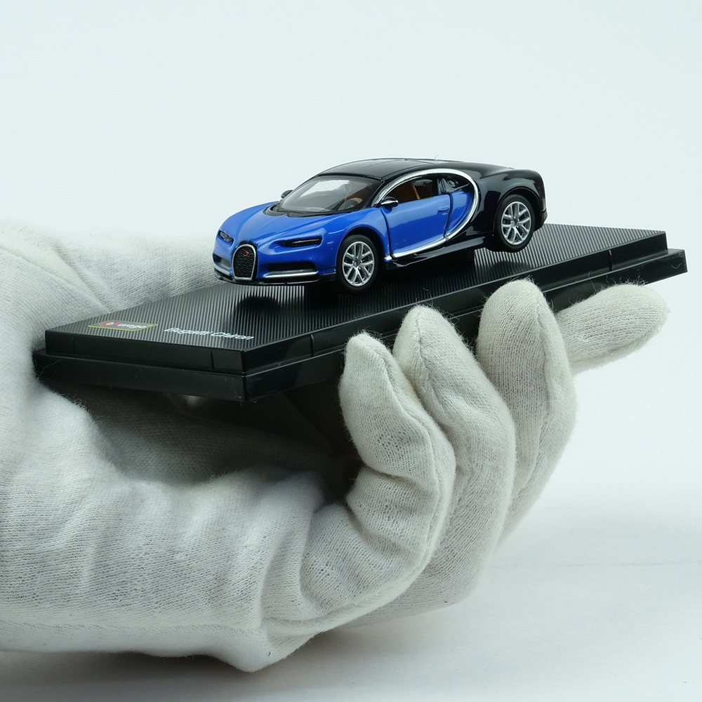 Bburago 1/64スケール ブガッティ シロン メタリックブルー BUR59078BL