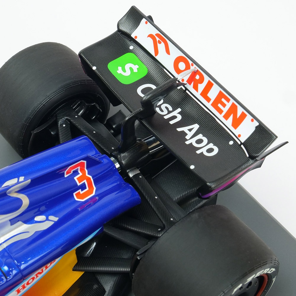MINICHAMPS 1/18スケール ビザ キャッシュ RB F1チーム VCARB 01 D.リカルド マイアミGP 2024 117240603