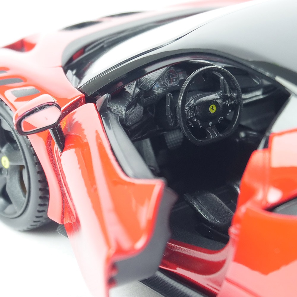 Bburago 1/24スケールフェラーリ SF90 XX ストラダーレ レッド 18-26032R