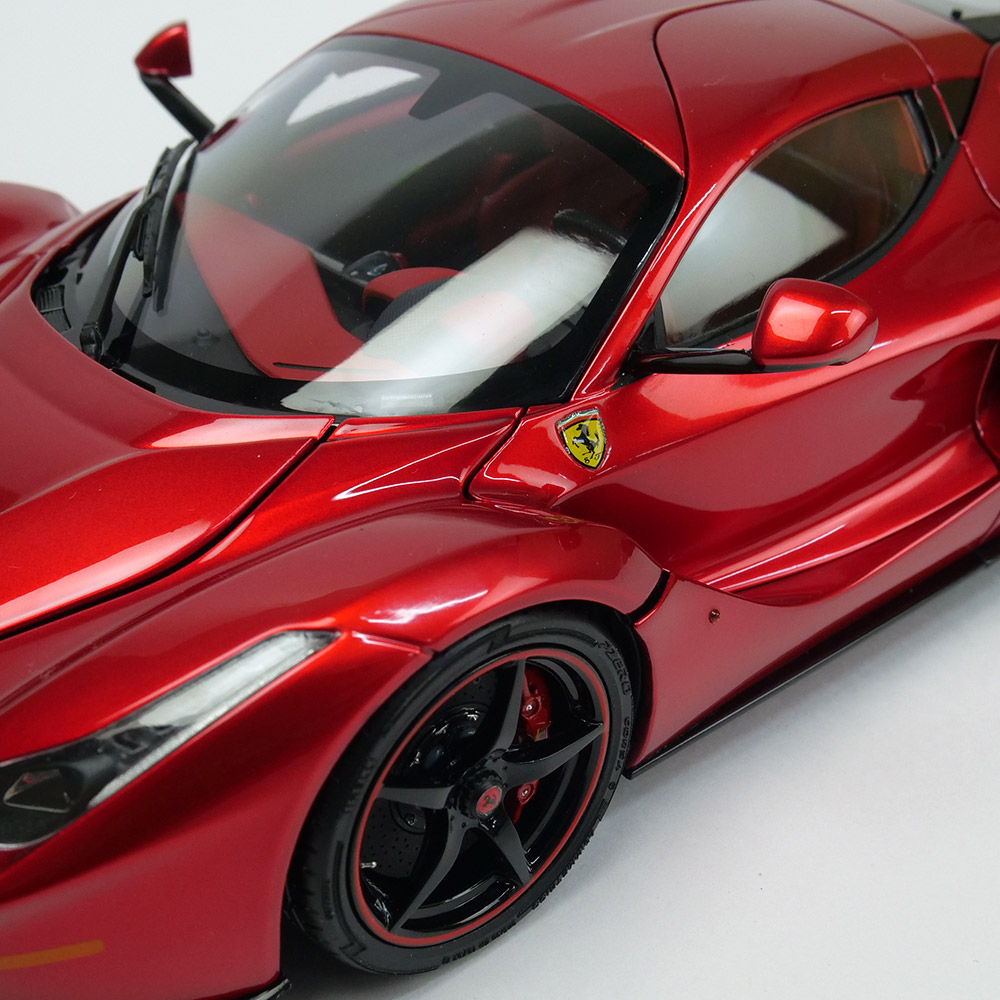 BBR MODELS 1/18スケール フェラーリ ラ フェラーリ レッドメタリック