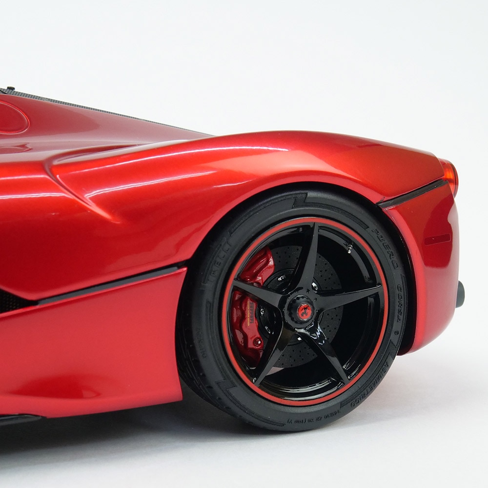 BBR MODELS 1/18スケール フェラーリ ラ フェラーリ レッドメタリック