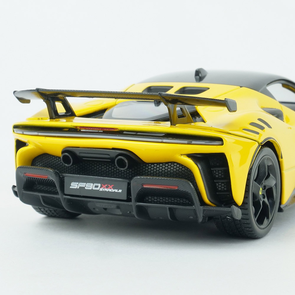 Bburago 1/24スケールフェラーリ SF90 XX ストラダーレ イエロー 18