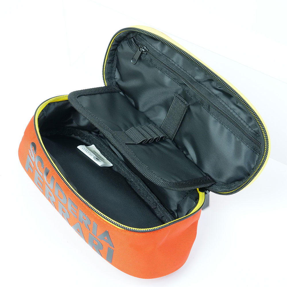 スクーデリア フェラーリ オーバル ジッパー ケース レッド FP72002