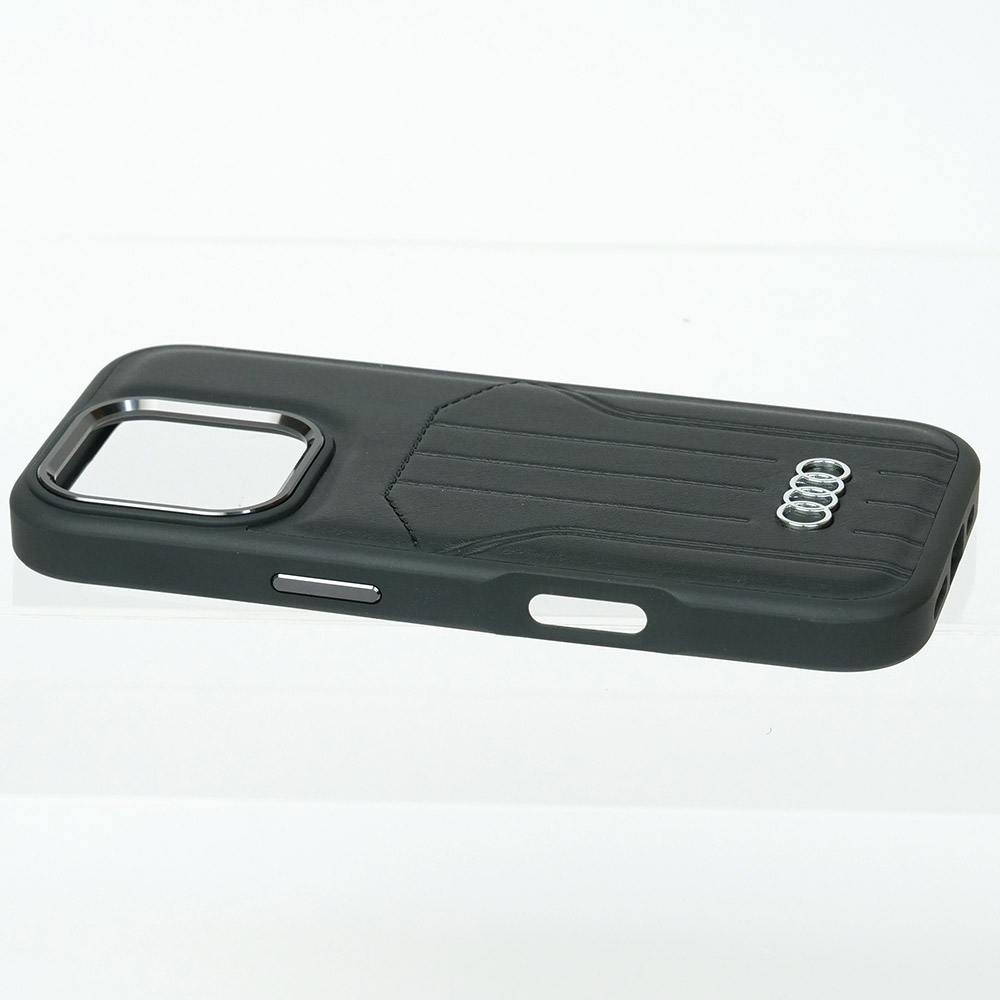 アウディ iPhone 16Pro 合成皮革 バックカバー ブラック AU