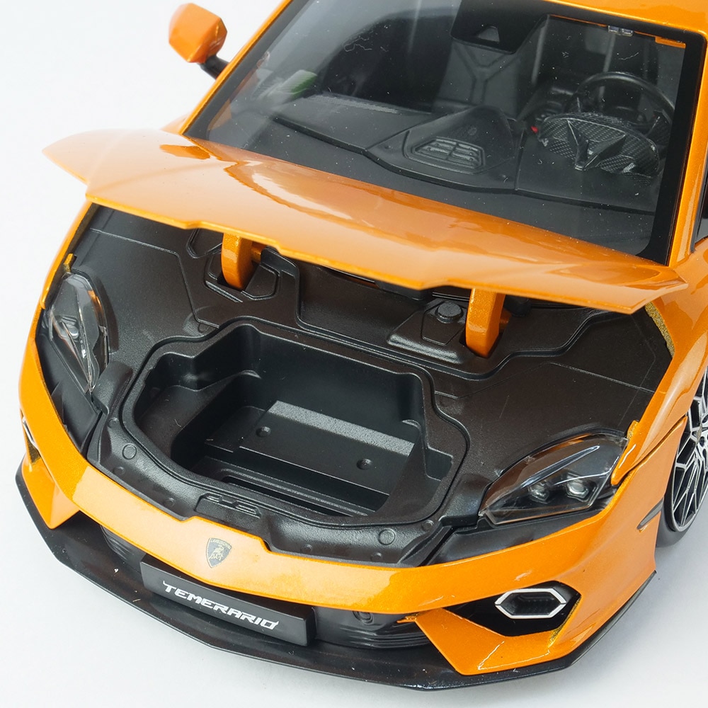 Bburago 1/18スケール ランボルギーニ テメラリオ オレンジ BUR11052OR
