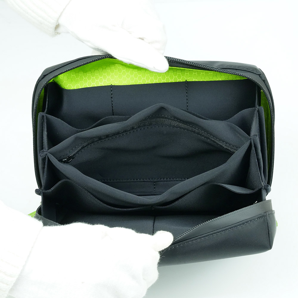 ランボルギーニ テック ポーチ ブラック LB-TP-UR/10-BK