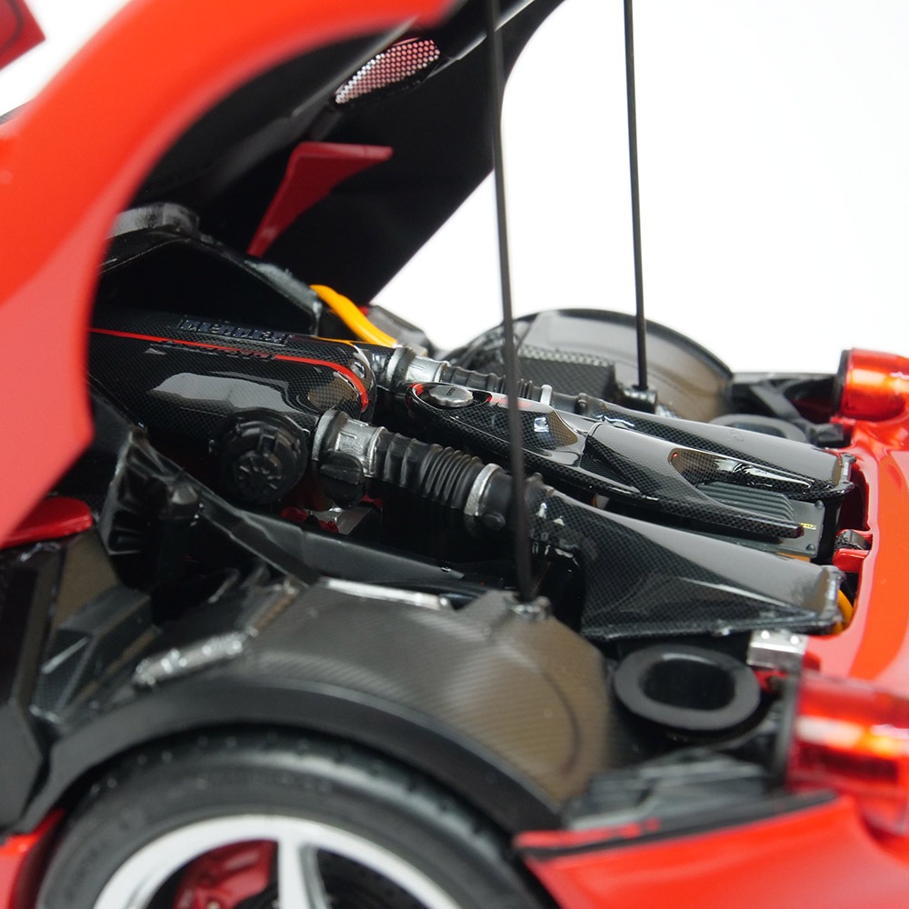 BBR MODELS 1/18スケール フェラーリ ラ フェラーリ レッド (ロッソ コルサ) スペシャルシート PBBR182219