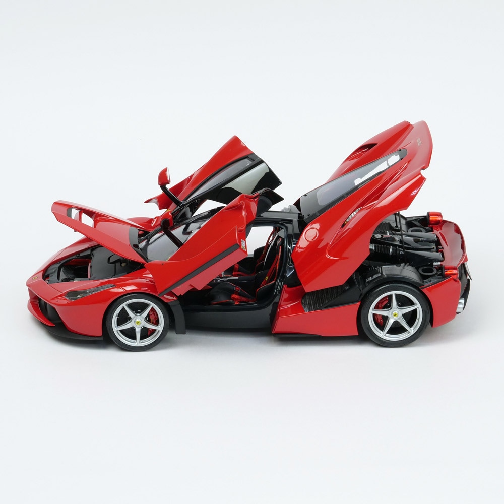 BBR MODELS 1/18スケール フェラーリ ラ フェラーリ レッド (ロッソ コルサ) スペシャルシート PBBR182219