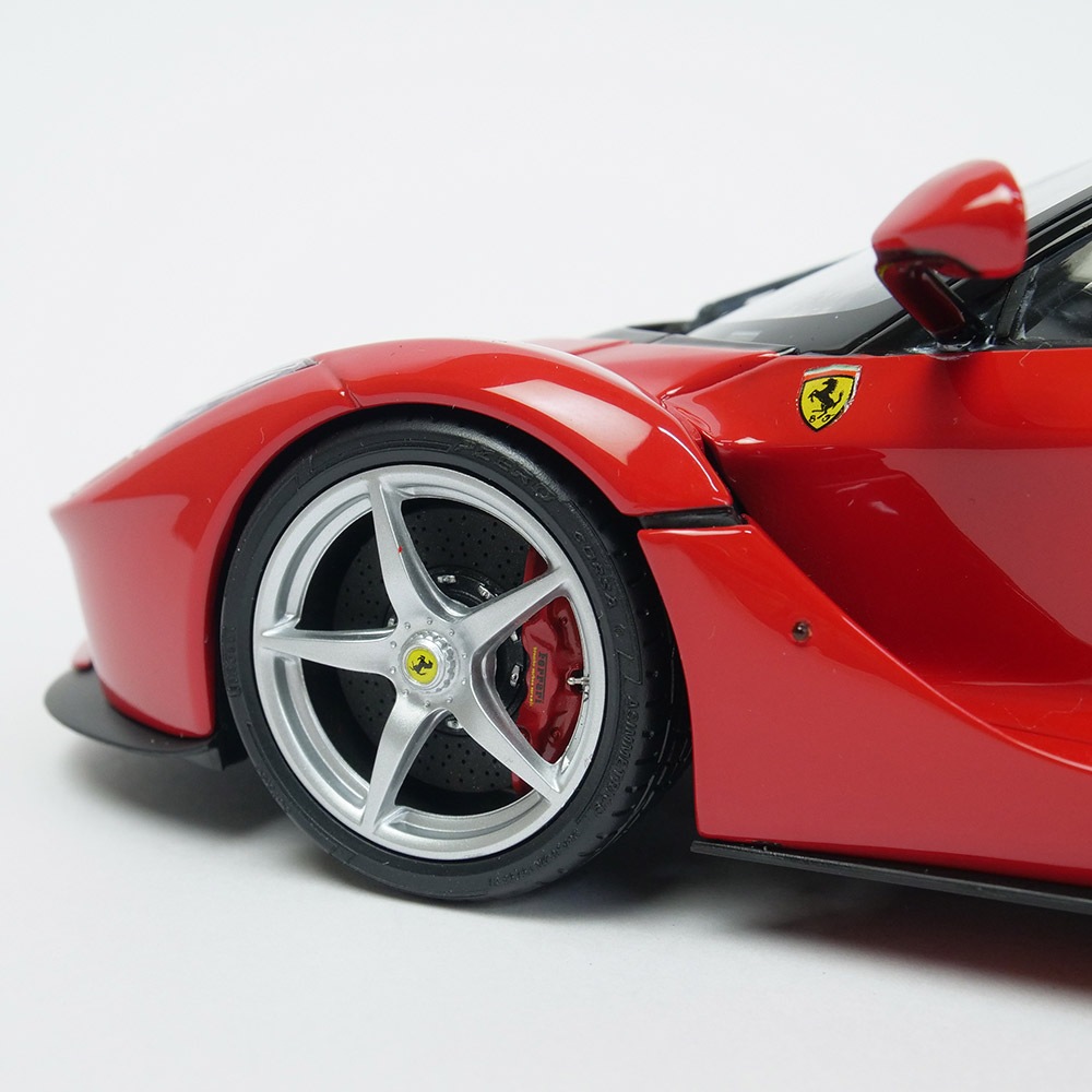 BBR MODELS 1/18スケール フェラーリ ラ フェラーリ レッド (ロッソ コルサ) スペシャルシート PBBR182219